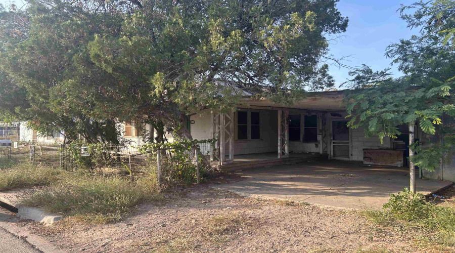 1912 Garza St, Laredo, Texas 78040, 2 Bedrooms Bedrooms, 4 Rooms Rooms,1 BathroomBathrooms,Residential,For Sale,1912 Garza St,20260219