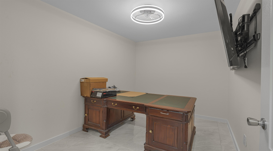 5320 Marina St, Laredo, Texas 78046, 1 Room Rooms,2 BathroomsBathrooms,Commercial retail/office,For Sale,5320 Marina St,20260221