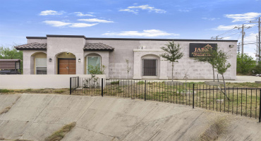 5320 Marina St, Laredo, Texas 78046, 1 Room Rooms,2 BathroomsBathrooms,Commercial retail/office,For Sale,5320 Marina St,20260221