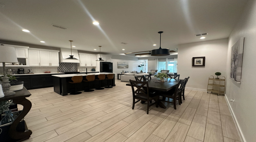 1503 Eagles LN, Laredo, Texas 78045, 3 Bedrooms Bedrooms, 6 Rooms Rooms,2 BathroomsBathrooms,Residential,For Sale,1503 Eagles LN,20260225