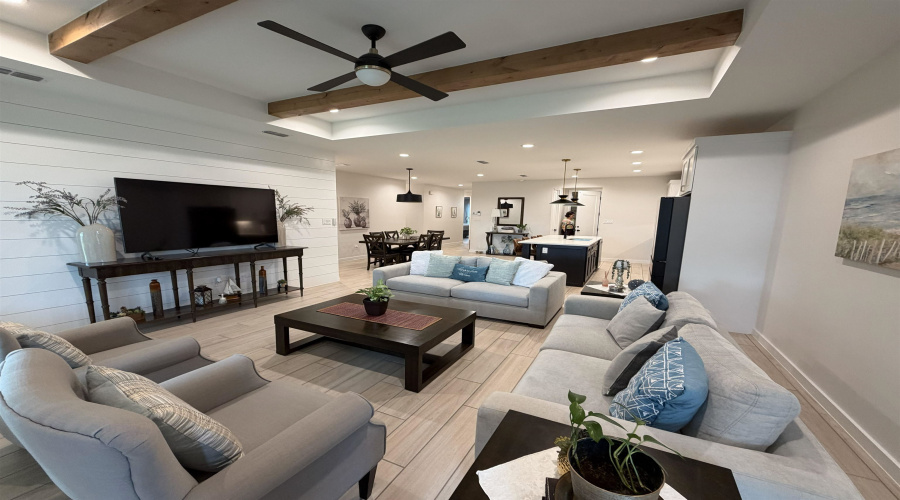 1503 Eagles LN, Laredo, Texas 78045, 3 Bedrooms Bedrooms, 6 Rooms Rooms,2 BathroomsBathrooms,Residential,For Sale,1503 Eagles LN,20260225