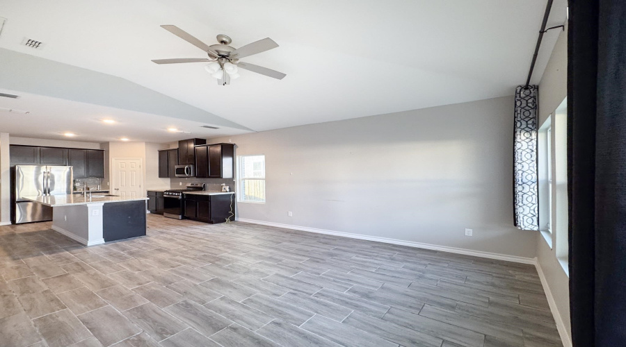 1613 Ocaso Dr., LAREDO, Texas 78045, 4 Bedrooms Bedrooms, 7 Rooms Rooms,2 BathroomsBathrooms,Residential,For Sale,1613 Ocaso Dr.,20260226