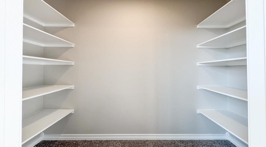 1613 Ocaso Dr., LAREDO, Texas 78045, 4 Bedrooms Bedrooms, 7 Rooms Rooms,2 BathroomsBathrooms,Residential,For Sale,1613 Ocaso Dr.,20260226