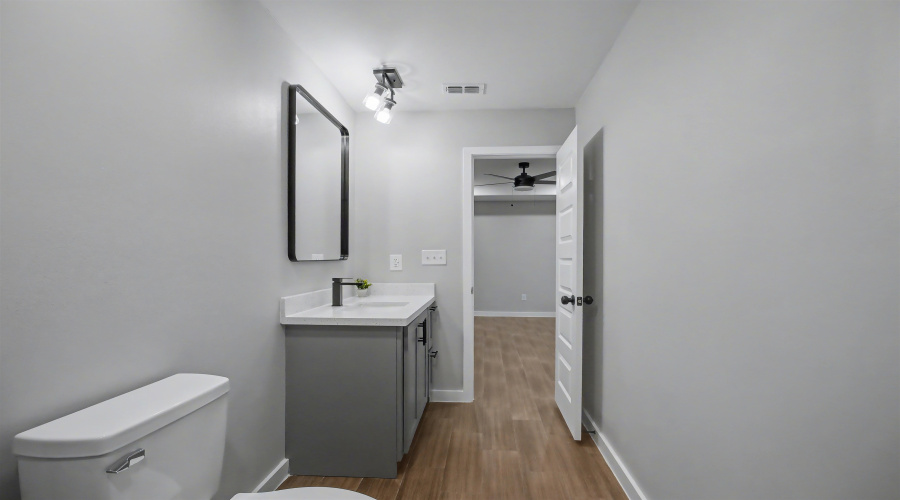 5012 Mariposa St., Laredo, Texas 78046, 3 Bedrooms Bedrooms, 4 Rooms Rooms,2 BathroomsBathrooms,Residential,For Sale,5012 Mariposa St.,20260227