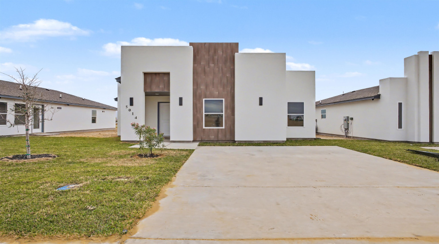 5014 Mariposa St., Laredo, Texas 78046, 3 Bedrooms Bedrooms, 4 Rooms Rooms,2 BathroomsBathrooms,Residential,For Sale,5014 Mariposa St.,20260228