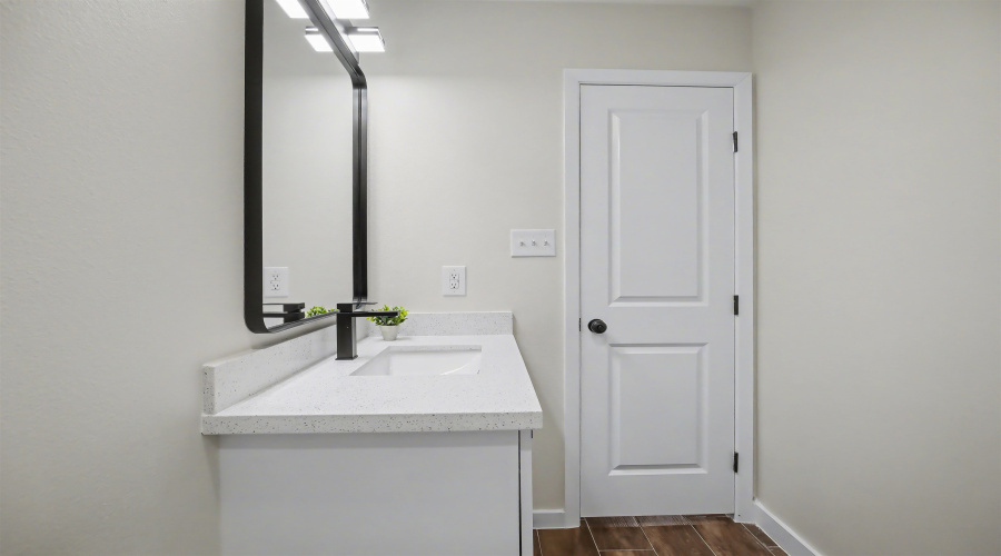 5016 Mariposa St., Laredo, Texas 78046, 3 Bedrooms Bedrooms, 4 Rooms Rooms,2 BathroomsBathrooms,Residential,For Sale,5016 Mariposa St.,20260229