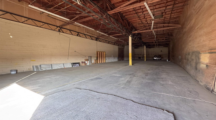 2015 Pappas St, Laredo, Texas 78041, 1 Bedroom Bedrooms, ,Commercial/industrial,For Rent,2015 Pappas St,20260243