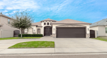 136 Chisos Oak Dr, Laredo, Texas 78045, 3 Bedrooms Bedrooms, 5 Rooms Rooms,2 BathroomsBathrooms,Residential,For Sale,136 Chisos Oak Dr,20260234