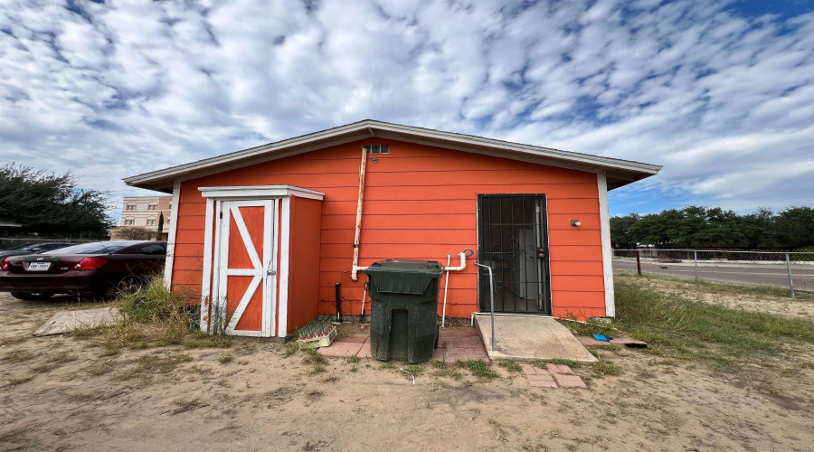 509 A Glenn St, Zapata, Texas 78076, 2 Rooms Rooms,1 BathroomBathrooms,Residential,For Sale,509 A Glenn St,20260235
