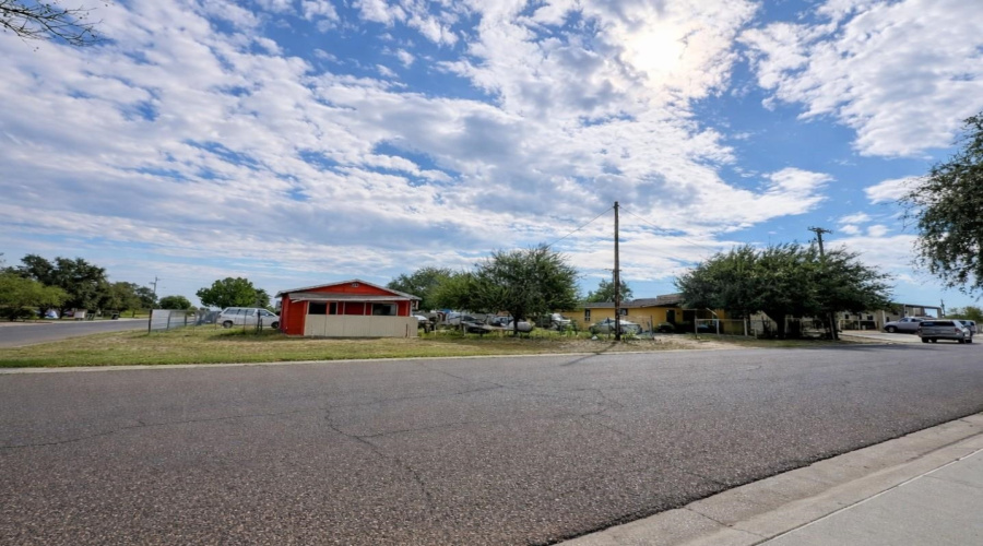 509 A Glenn St, Zapata, Texas 78076, 2 Rooms Rooms,1 BathroomBathrooms,Residential,For Sale,509 A Glenn St,20260235