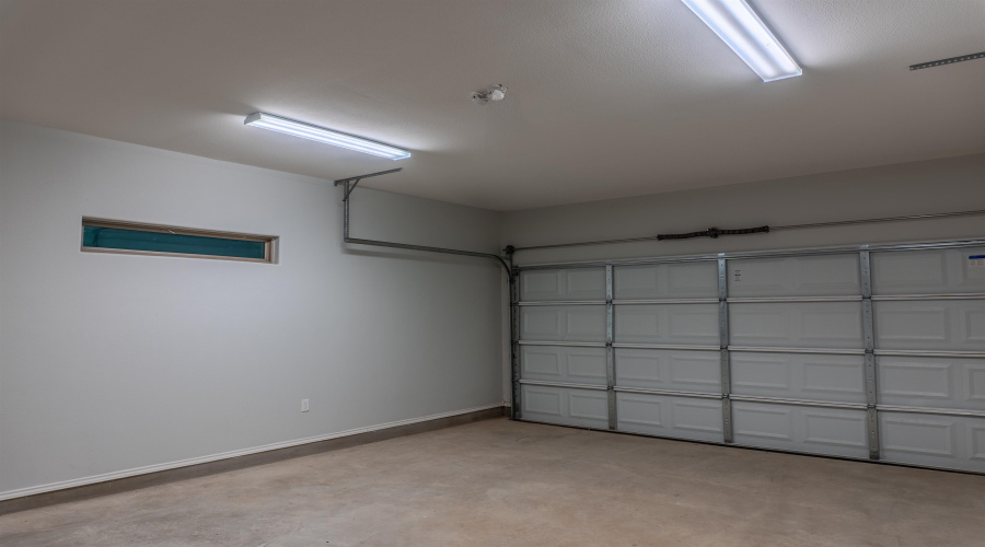 3215 Charolais Dr., Laredo, Texas 78046, 3 Bedrooms Bedrooms, 5 Rooms Rooms,2 BathroomsBathrooms,Residential,For Sale,3215 Charolais Dr.,20260238