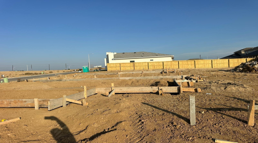 5111 Nispero Ln, Laredo, Texas 78046, 3 Bedrooms Bedrooms, 4 Rooms Rooms,2 BathroomsBathrooms,Residential,For Sale,5111 Nispero Ln,20260239