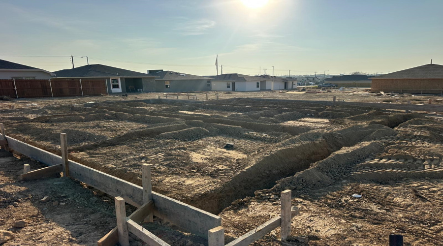 5111 Nispero Ln, Laredo, Texas 78046, 3 Bedrooms Bedrooms, 4 Rooms Rooms,2 BathroomsBathrooms,Residential,For Sale,5111 Nispero Ln,20260239