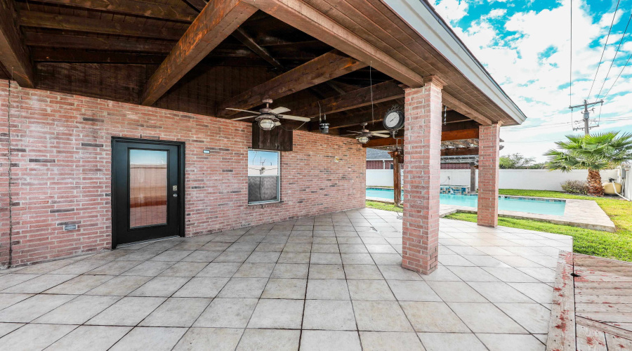 3118 Dos Reales Lp, LAREDO, Texas 78045, 4 Bedrooms Bedrooms, 9 Rooms Rooms,3 BathroomsBathrooms,Residential,For Sale,3118 Dos Reales Lp,20260247