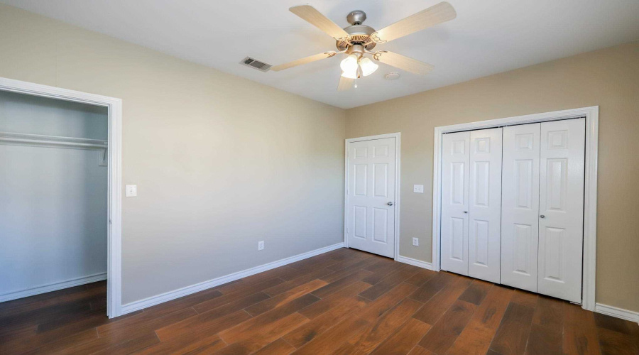 2445 Monarch Dr, Laredo, Texas 78045, 3 Bedrooms Bedrooms, 8 Rooms Rooms,2 BathroomsBathrooms,Residential,For Rent,2445 Monarch Dr,20260248