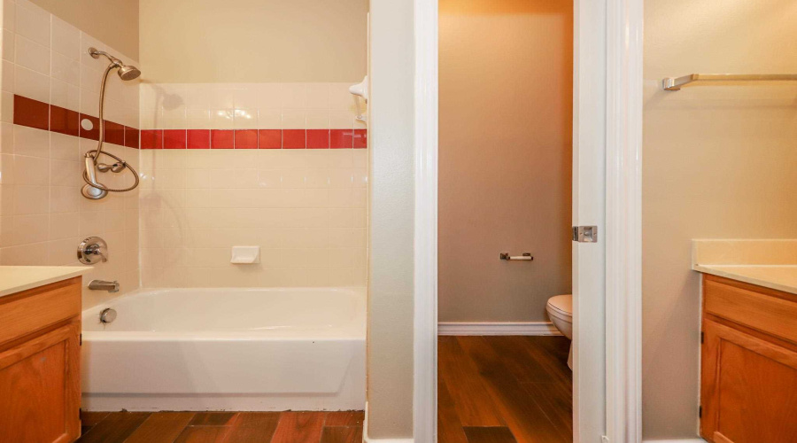 2445 Monarch Dr, Laredo, Texas 78045, 3 Bedrooms Bedrooms, 8 Rooms Rooms,2 BathroomsBathrooms,Residential,For Rent,2445 Monarch Dr,20260248