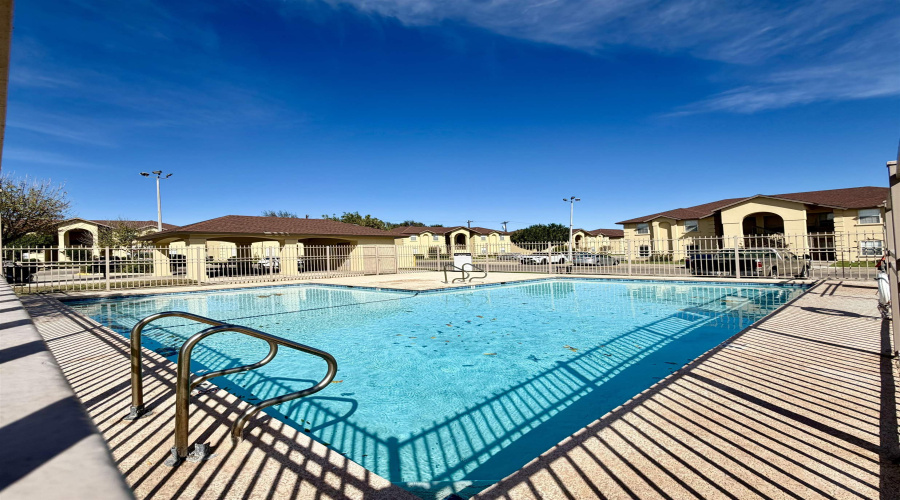 9804 Cantera Ct, Laredo, Texas 78045, 2 Bedrooms Bedrooms, 4 Rooms Rooms,2 BathroomsBathrooms,Residential,For Rent,9804 Cantera Ct,20260252