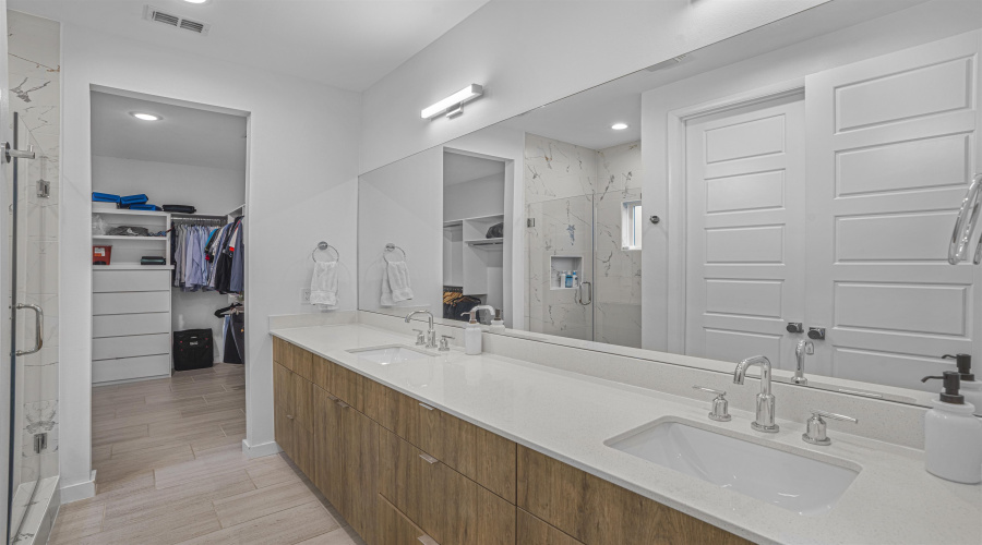 409 Deer Path Loop, Laredo, Texas 78045-2236, 4 Bedrooms Bedrooms, 7 Rooms Rooms,2 BathroomsBathrooms,Residential,For Rent,409 Deer Path Loop,20260253