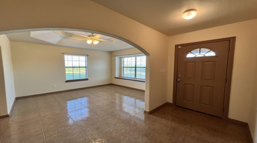 125 Cardinal St., Zapata, Texas 78076, 2 Bedrooms Bedrooms, 4 Rooms Rooms,2 BathroomsBathrooms,Residential,For Sale,125 Cardinal St.,20260255