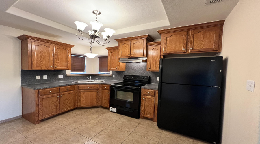 125 Cardinal St., Zapata, Texas 78076, 2 Bedrooms Bedrooms, 4 Rooms Rooms,2 BathroomsBathrooms,Residential,For Sale,125 Cardinal St.,20260255