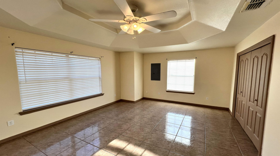 125 Cardinal St., Zapata, Texas 78076, 2 Bedrooms Bedrooms, 4 Rooms Rooms,2 BathroomsBathrooms,Residential,For Sale,125 Cardinal St.,20260255