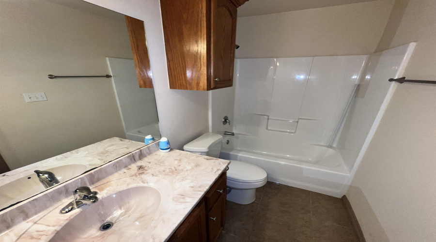 125 Cardinal St., Zapata, Texas 78076, 2 Bedrooms Bedrooms, 4 Rooms Rooms,2 BathroomsBathrooms,Residential,For Sale,125 Cardinal St.,20260255