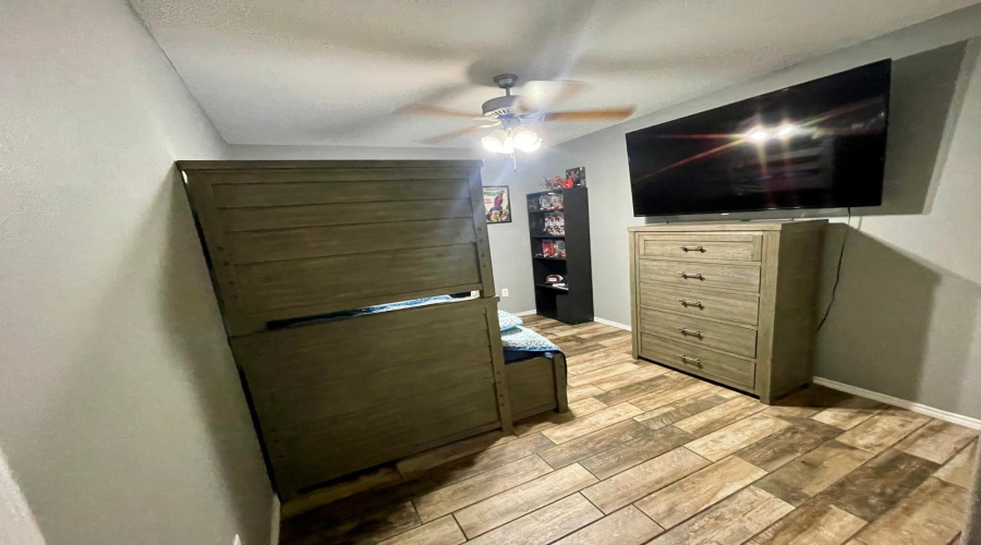 2038 Port Miami St, LAREDO, Texas 78045-0000, 3 Bedrooms Bedrooms, 4 Rooms Rooms,2 BathroomsBathrooms,Residential,For Sale,2038 Port Miami St,20260260