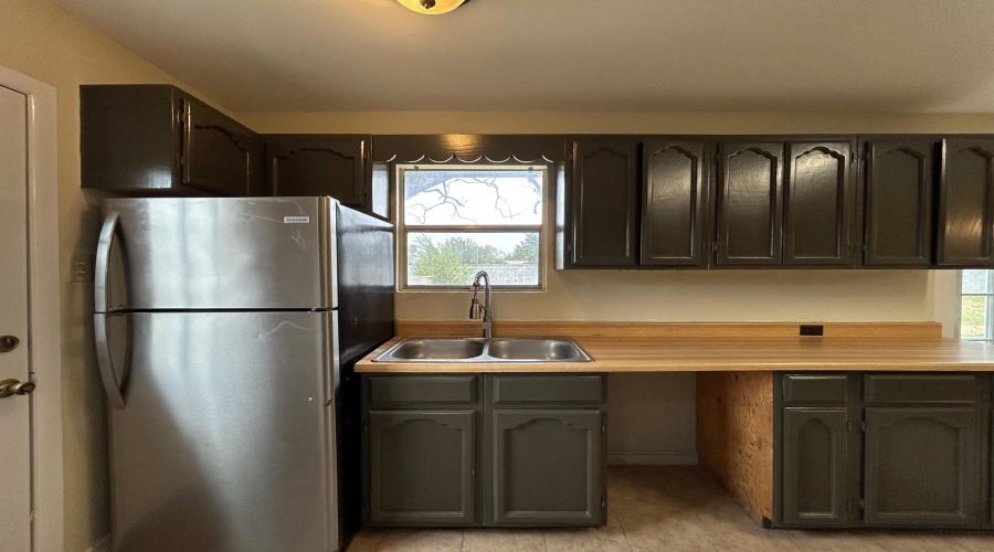 1006 Laurel Dr, Laredo, Texas 78045, 4 Bedrooms Bedrooms, 5 Rooms Rooms,2 BathroomsBathrooms,Residential,For Rent,1006 Laurel Dr,20260261