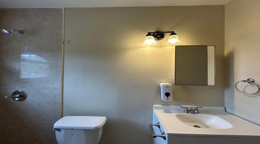 1006 Laurel Dr, Laredo, Texas 78045, 4 Bedrooms Bedrooms, 5 Rooms Rooms,2 BathroomsBathrooms,Residential,For Rent,1006 Laurel Dr,20260261