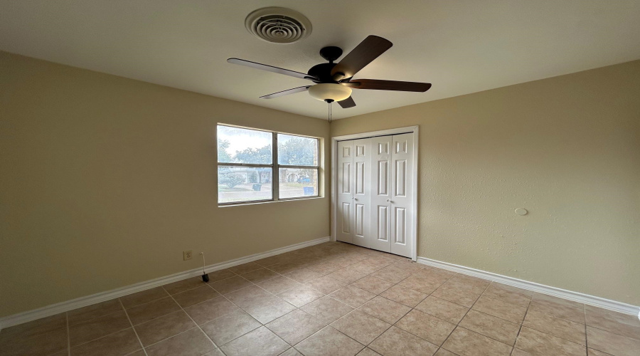 1006 Laurel Dr, Laredo, Texas 78045, 4 Bedrooms Bedrooms, 5 Rooms Rooms,2 BathroomsBathrooms,Residential,For Rent,1006 Laurel Dr,20260261