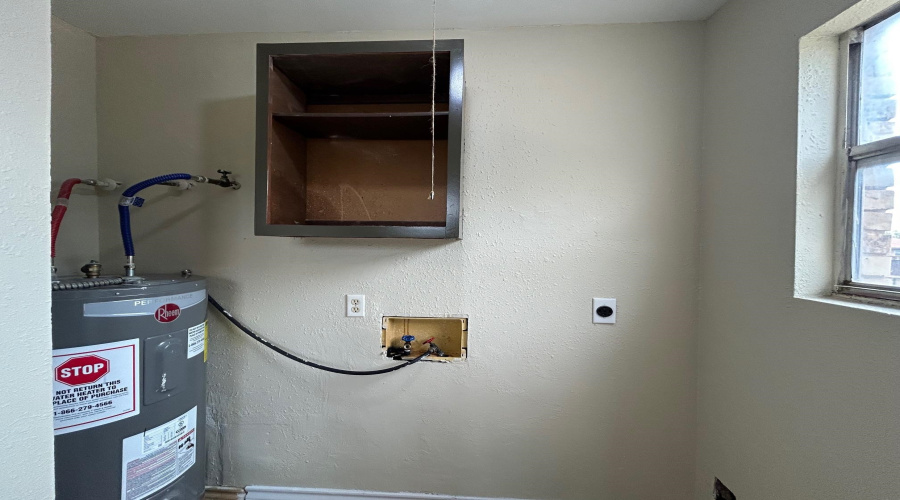 1006 Laurel Dr, Laredo, Texas 78045, 4 Bedrooms Bedrooms, 5 Rooms Rooms,2 BathroomsBathrooms,Residential,For Rent,1006 Laurel Dr,20260261