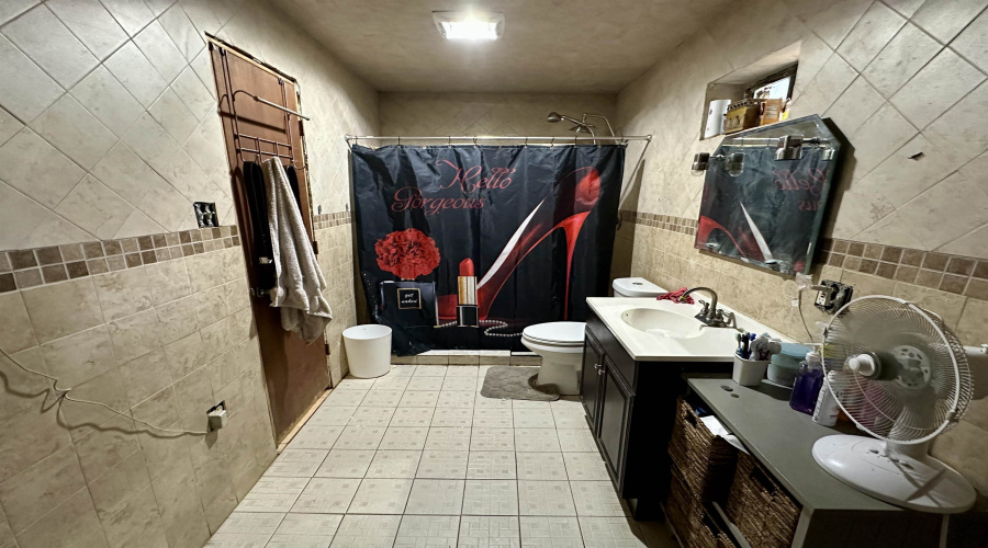 5310 Salamanca Dr, Laredo, Texas 78046, 4 Bedrooms Bedrooms, 7 Rooms Rooms,2 BathroomsBathrooms,Residential,For Sale,5310 Salamanca Dr,20253333