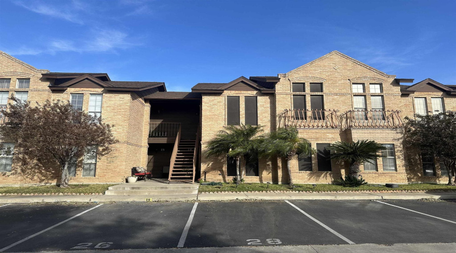 201 Martingale Ln, Laredo, Texas 78041, 2 Bedrooms Bedrooms, 4 Rooms Rooms,2 BathroomsBathrooms,Residential,For Rent,201 Martingale Ln,20260264