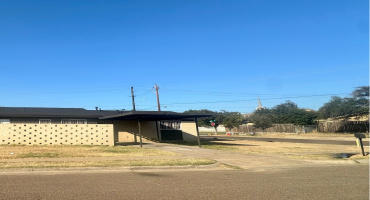 704 W Banyan Ct W, Laredo, Texas 78041, 3 Bedrooms Bedrooms, 5 Rooms Rooms,2 BathroomsBathrooms,Residential,For Sale,704 W Banyan Ct W,20260265