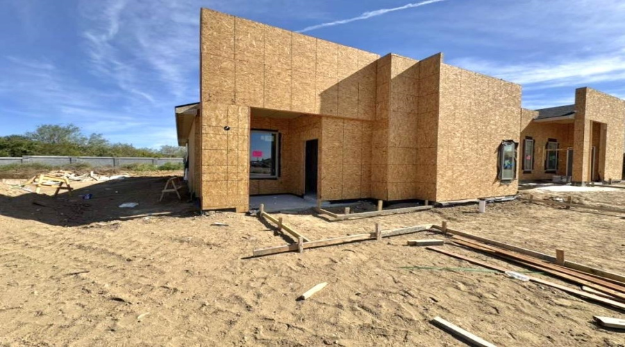 109 Faith Dr., Laredo, Texas 78043, 3 Bedrooms Bedrooms, 5 Rooms Rooms,2 BathroomsBathrooms,Residential,For Sale,109 Faith Dr.,20260266