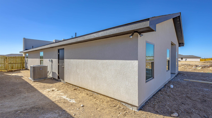 109 Faith Dr., Laredo, Texas 78043, 3 Bedrooms Bedrooms, 5 Rooms Rooms,2 BathroomsBathrooms,Residential,For Sale,109 Faith Dr.,20260266