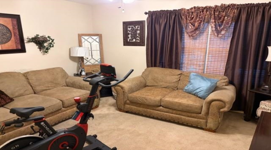 2202 Dorado Dr, Laredo, Texas 78046, 4 Bedrooms Bedrooms, 7 Rooms Rooms,2 BathroomsBathrooms,Residential,For Sale,2202 Dorado Dr,20260267