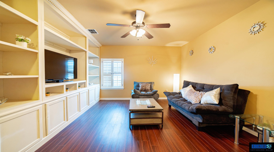 401 Sabal Loop, Laredo, Texas 78045, 6 Bedrooms Bedrooms, 8 Rooms Rooms,4 BathroomsBathrooms,Residential,For Sale,401 Sabal Loop,20260271