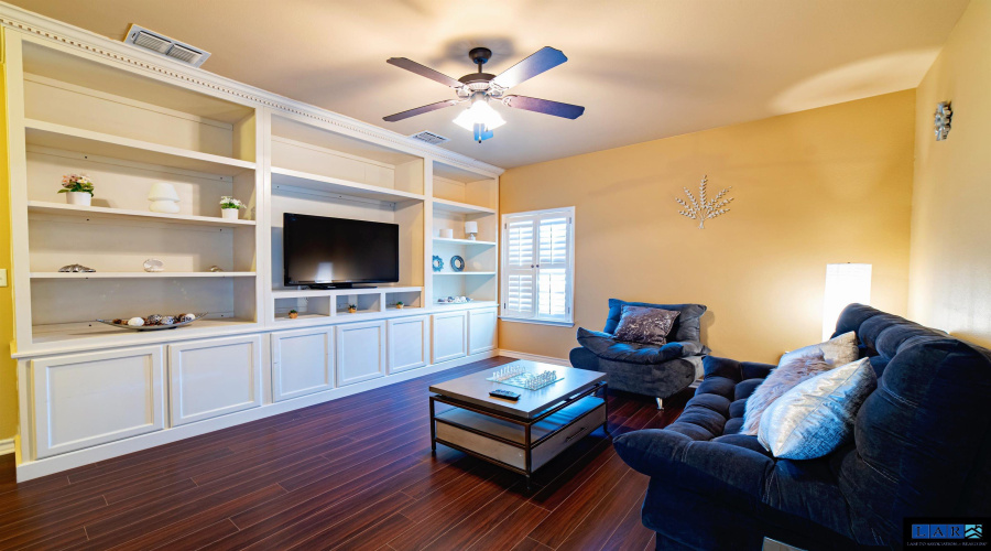 401 Sabal Loop, Laredo, Texas 78045, 6 Bedrooms Bedrooms, 8 Rooms Rooms,4 BathroomsBathrooms,Residential,For Sale,401 Sabal Loop,20260271