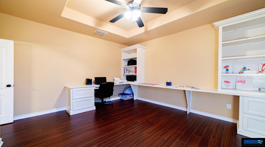 401 Sabal Loop, Laredo, Texas 78045, 6 Bedrooms Bedrooms, 8 Rooms Rooms,4 BathroomsBathrooms,Residential,For Sale,401 Sabal Loop,20260271