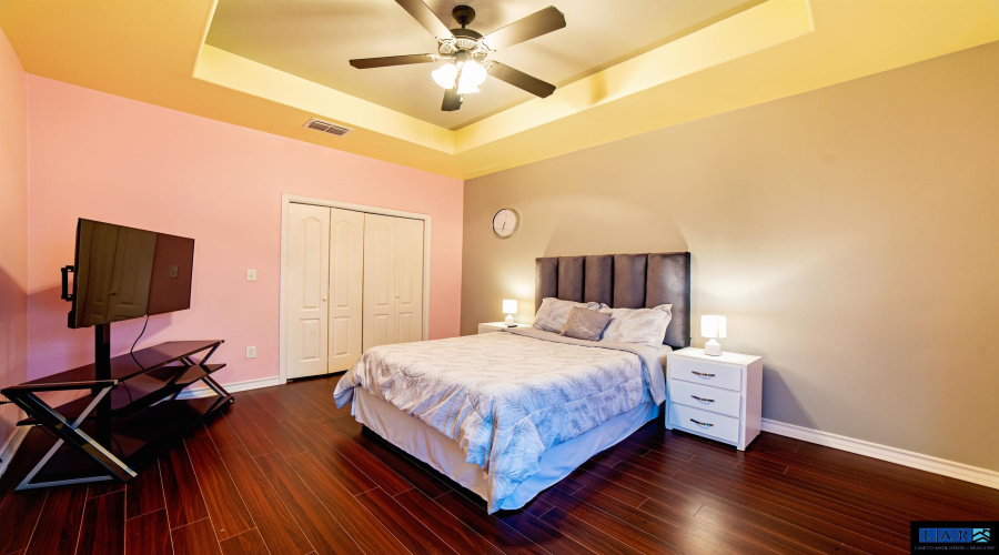 401 Sabal Loop, Laredo, Texas 78045, 6 Bedrooms Bedrooms, 8 Rooms Rooms,4 BathroomsBathrooms,Residential,For Sale,401 Sabal Loop,20260271