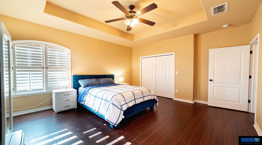 401 Sabal Loop, Laredo, Texas 78045, 6 Bedrooms Bedrooms, 8 Rooms Rooms,4 BathroomsBathrooms,Residential,For Sale,401 Sabal Loop,20260271