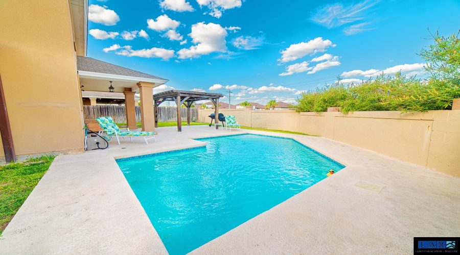 401 Sabal Loop, Laredo, Texas 78045, 6 Bedrooms Bedrooms, 8 Rooms Rooms,4 BathroomsBathrooms,Residential,For Sale,401 Sabal Loop,20260271