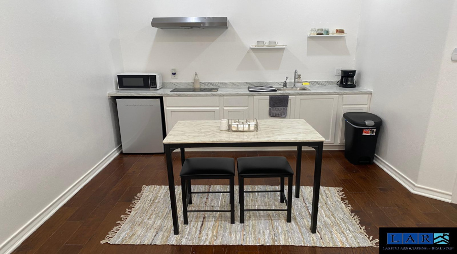 401 Sabal Loop, Laredo, Texas 78045, 6 Bedrooms Bedrooms, 8 Rooms Rooms,4 BathroomsBathrooms,Residential,For Sale,401 Sabal Loop,20260271