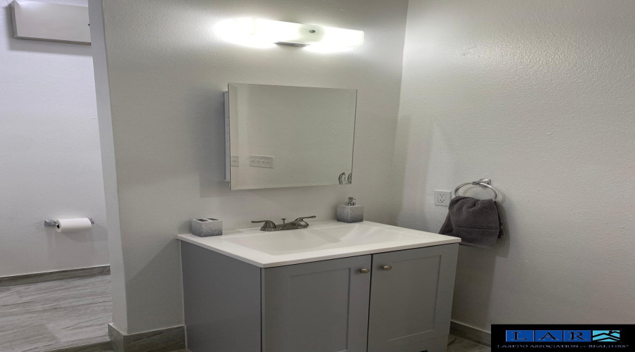 401 Sabal Loop, Laredo, Texas 78045, 6 Bedrooms Bedrooms, 8 Rooms Rooms,4 BathroomsBathrooms,Residential,For Sale,401 Sabal Loop,20260271