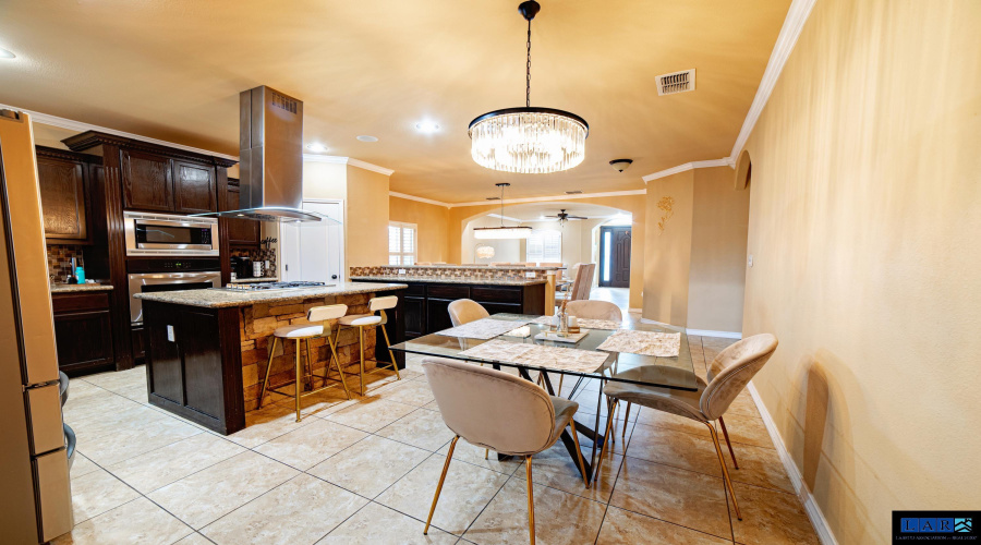 401 Sabal Loop, Laredo, Texas 78045, 6 Bedrooms Bedrooms, 8 Rooms Rooms,4 BathroomsBathrooms,Residential,For Sale,401 Sabal Loop,20260271