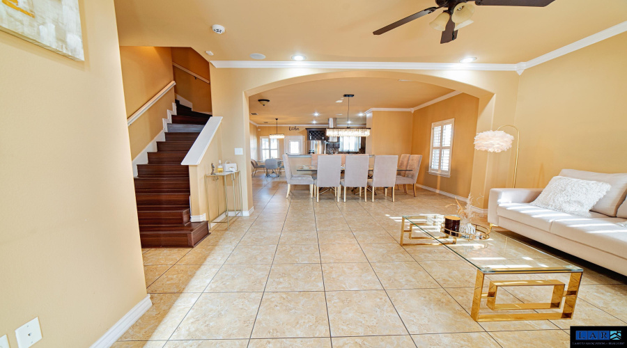 401 Sabal Loop, Laredo, Texas 78045, 6 Bedrooms Bedrooms, 8 Rooms Rooms,4 BathroomsBathrooms,Residential,For Sale,401 Sabal Loop,20260271