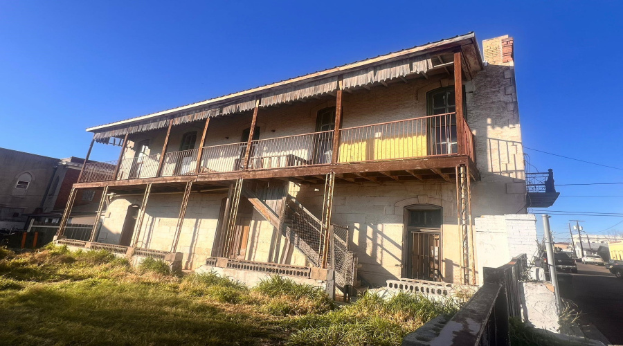 520 Davis Ave, Laredo, Texas 78040, 2 Bedrooms Bedrooms, 3 Rooms Rooms,1 BathroomBathrooms,Residential,For Rent,520 Davis Ave,20260272