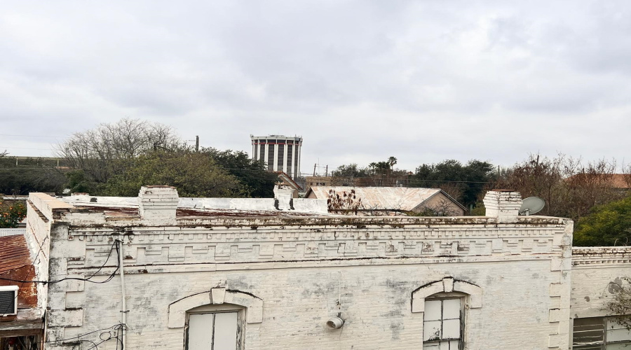 520 Davis Ave, Laredo, Texas 78040, 2 Bedrooms Bedrooms, 3 Rooms Rooms,1 BathroomBathrooms,Residential,For Rent,520 Davis Ave,20260272