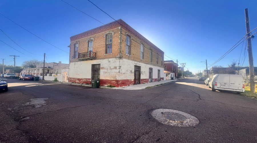 520 Davis Ave, Laredo, Texas 78040, 2 Bedrooms Bedrooms, 3 Rooms Rooms,1 BathroomBathrooms,Residential,For Rent,520 Davis Ave,20260272